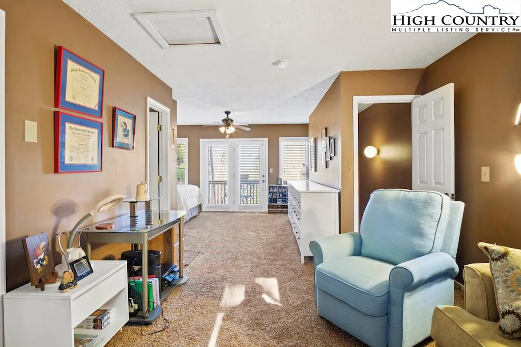 Image number 12 for the current listing