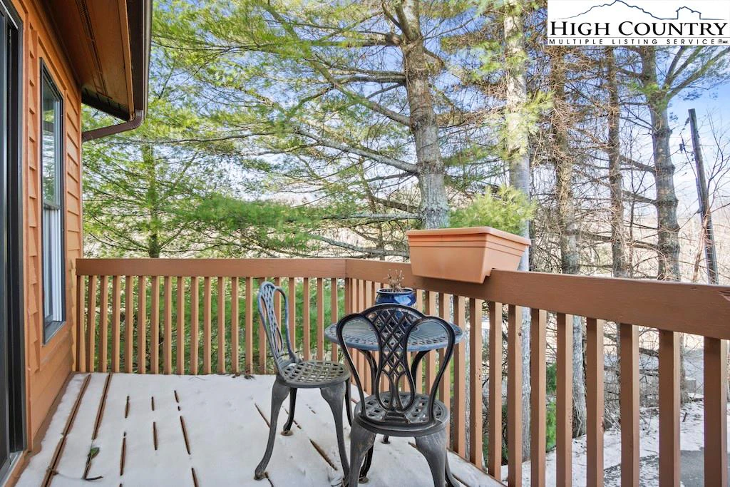 Image number 8 for the current listing