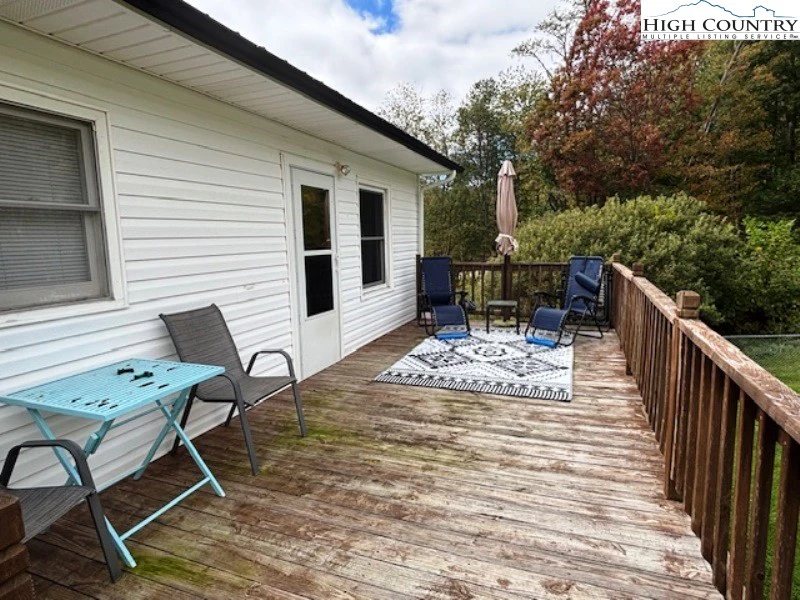Image number 15 for the current listing
