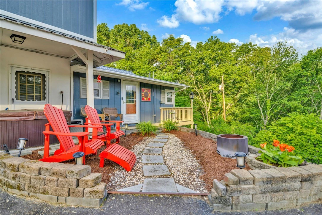 Image number 4 for the current listing