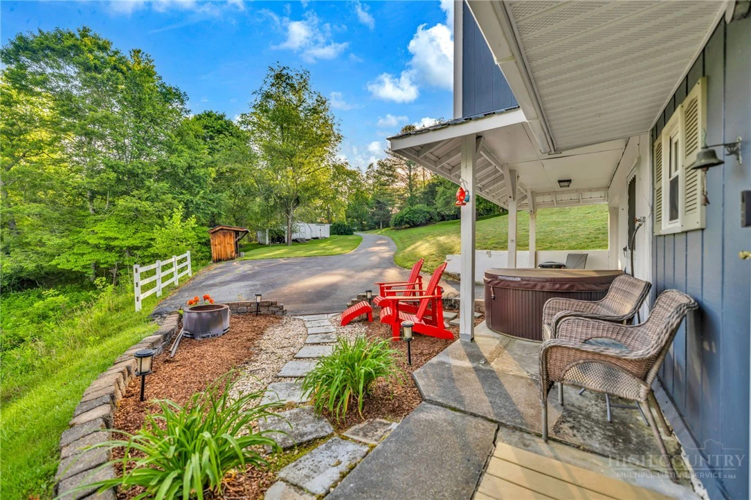 Image number 5 for the current listing