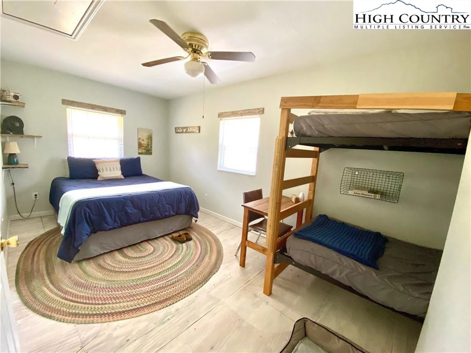 Image number 7 for the current listing