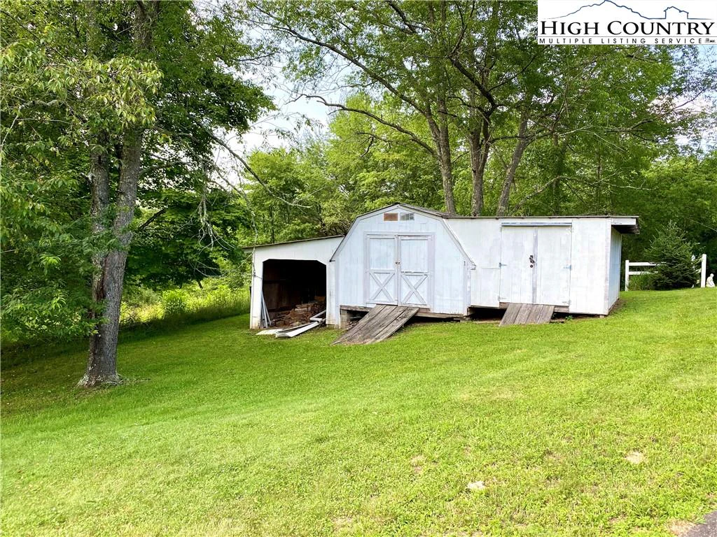 Image number 21 for the current listing