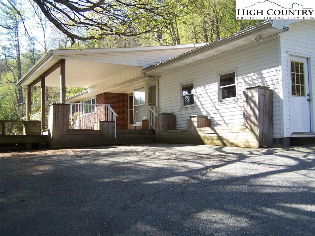 Image number 10 for the current listing