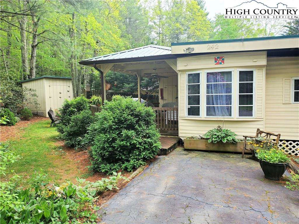 Image number 1 for the current listing