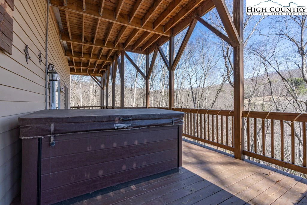 Image number 2 for the current listing
