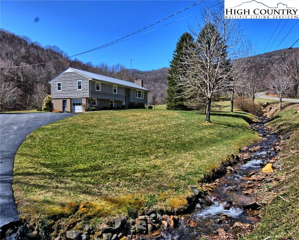 Image number 1 for the current listing