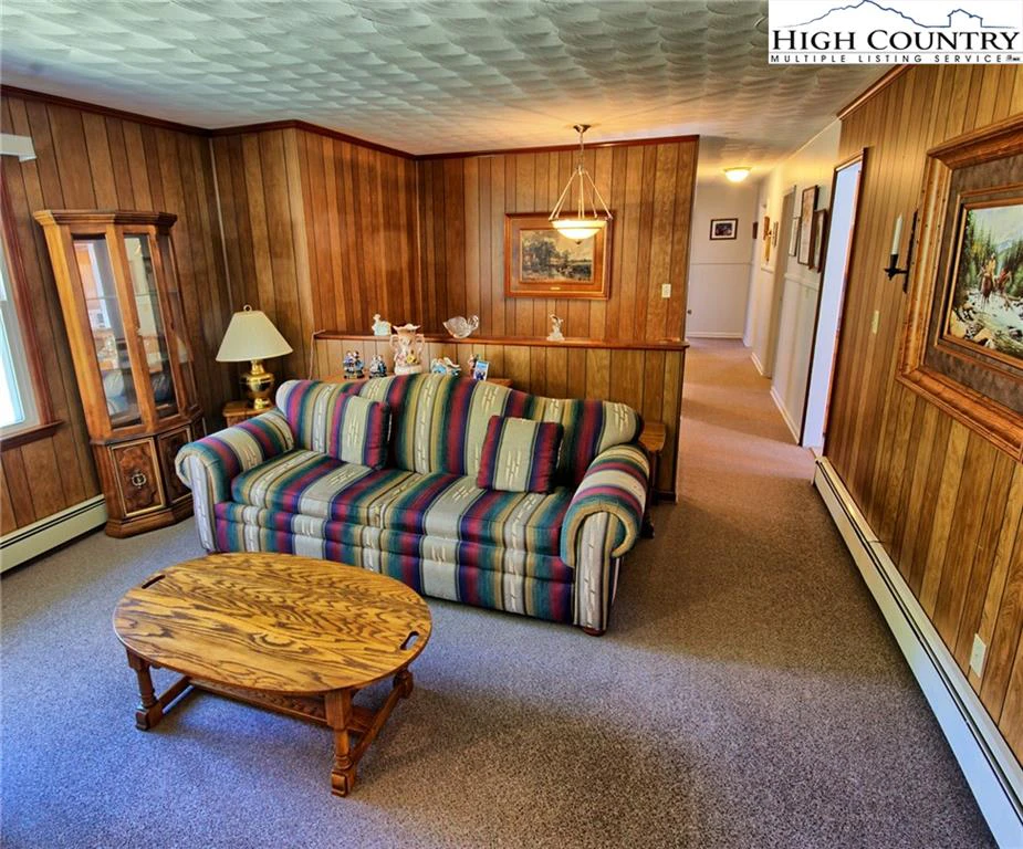 Image number 6 for the current listing