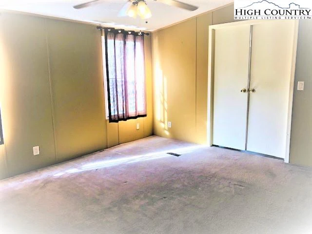 Image number 11 for the current listing