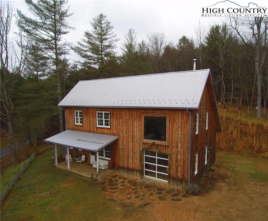 Image number 1 for the current listing