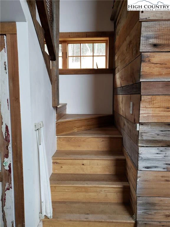 Image number 6 for the current listing