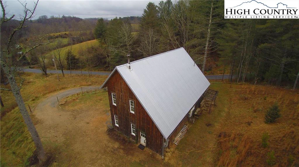 Image number 21 for the current listing