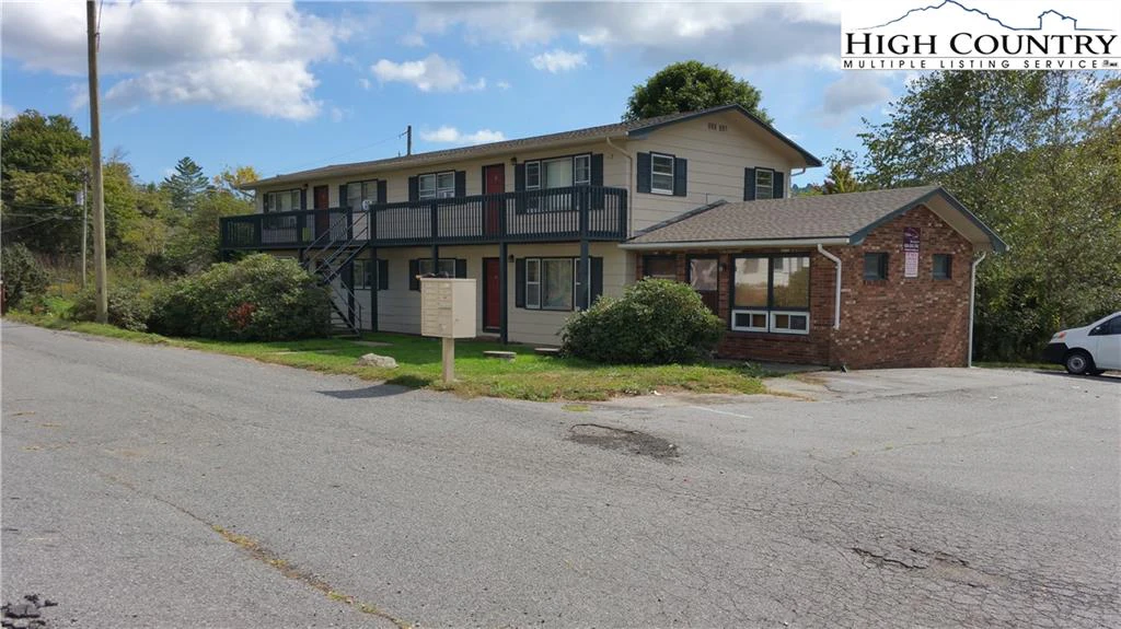 Image number 4 for the current listing