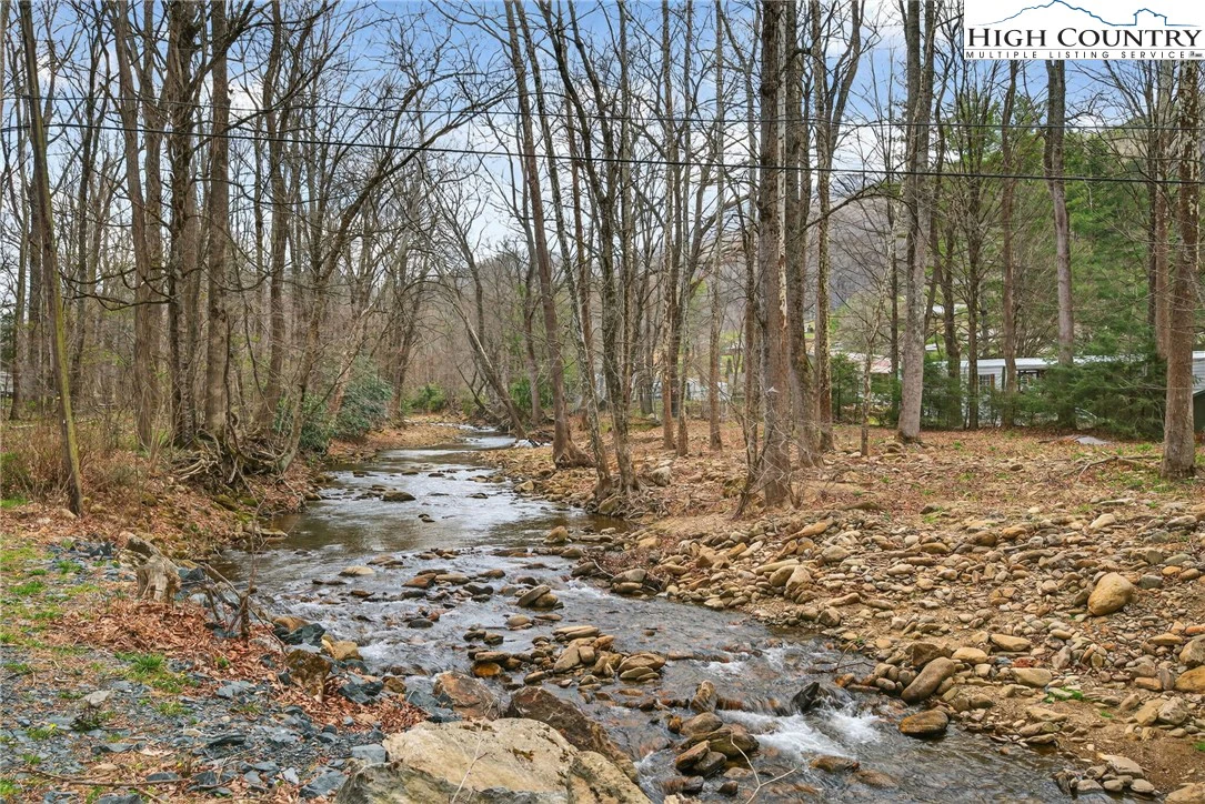 Image number 21 for the current listing