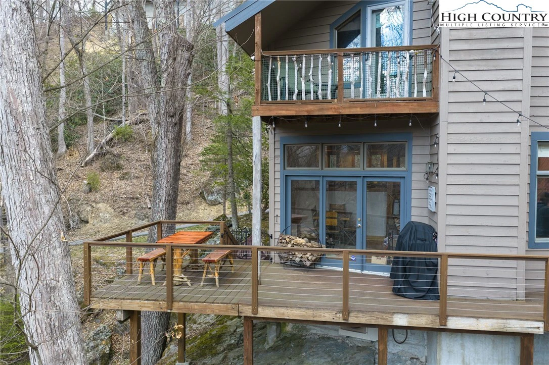Image number 4 for the current listing