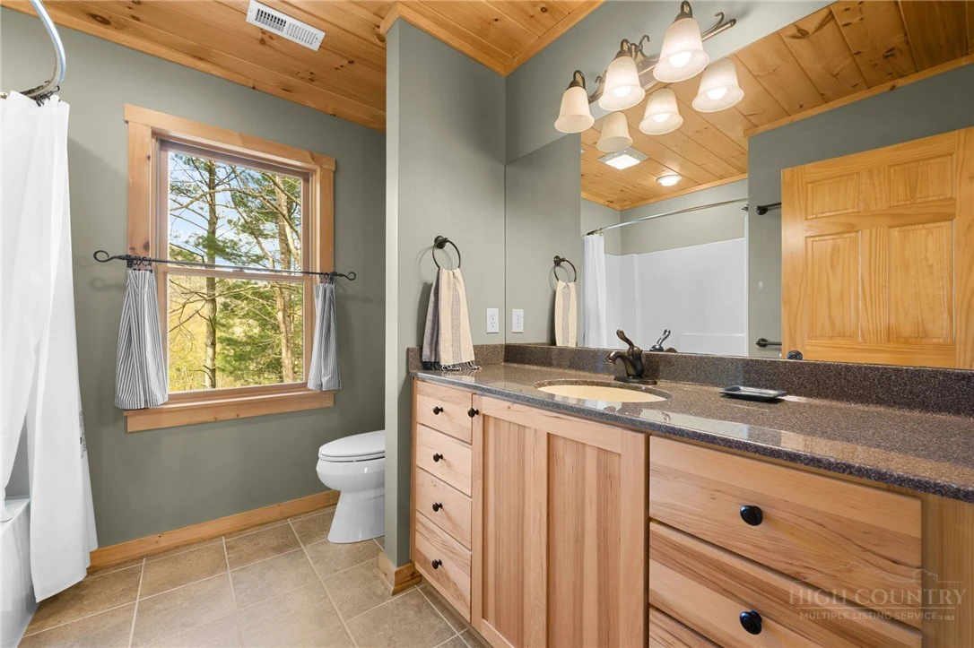 Image number 7 for the current listing
