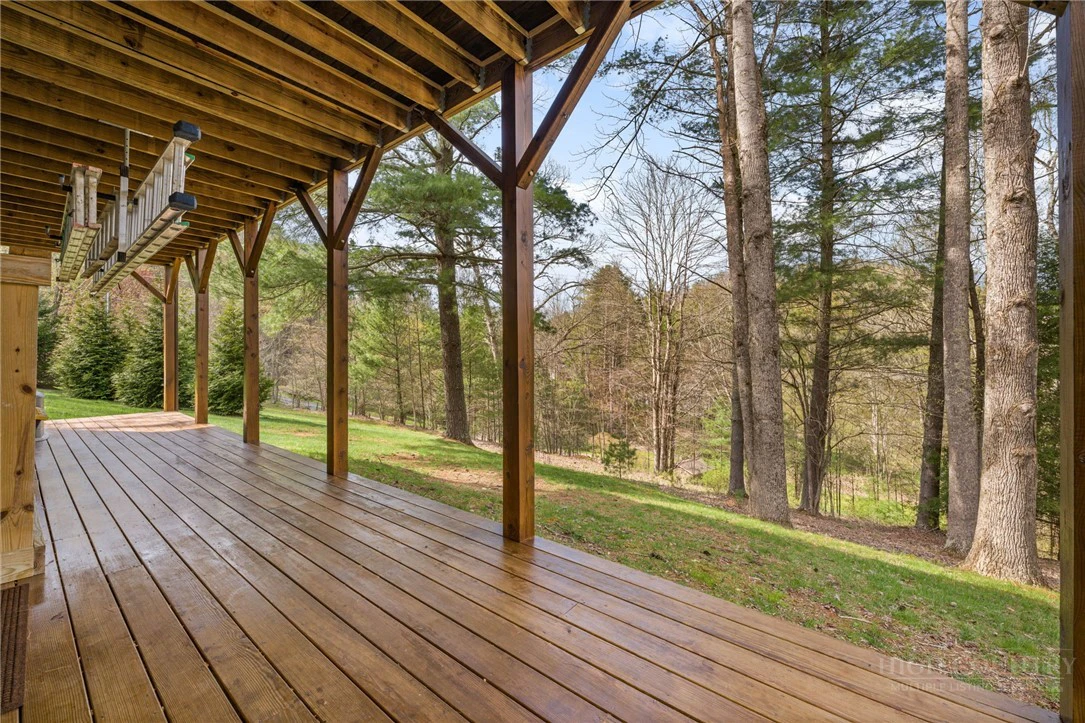 Image number 11 for the current listing