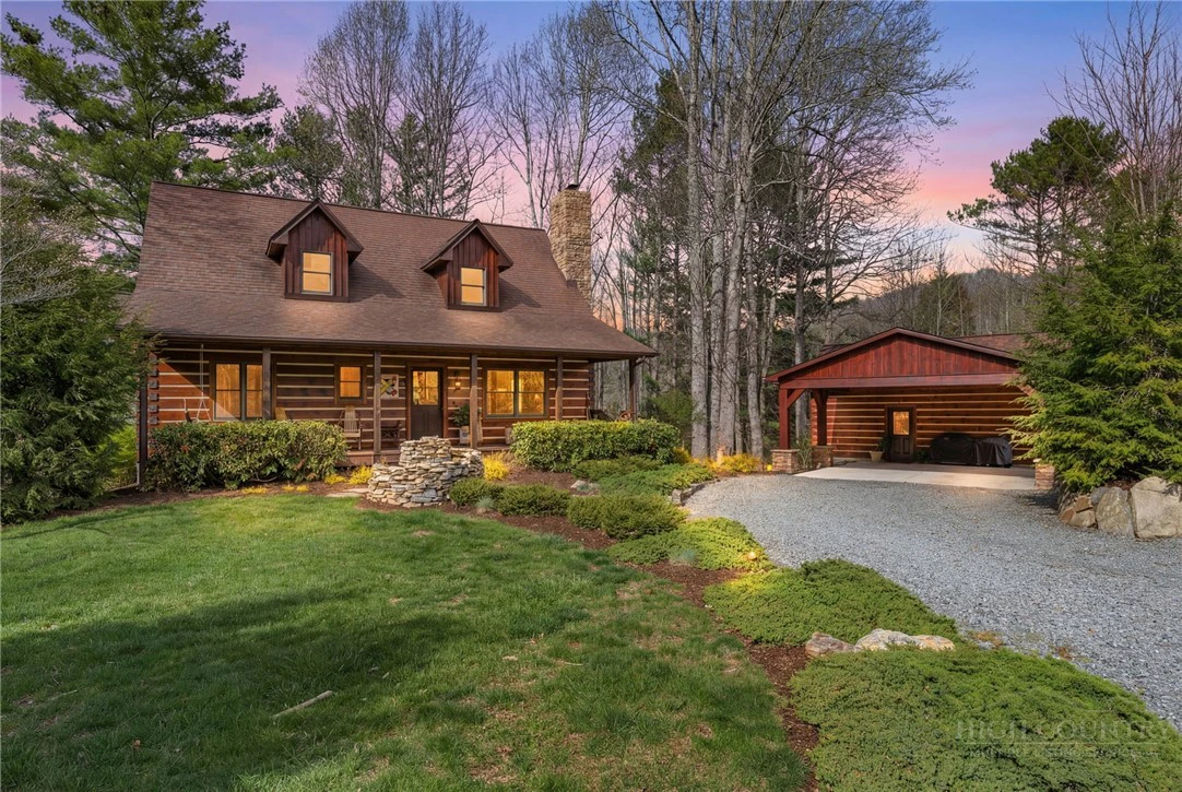 Image number 1 for the current listing