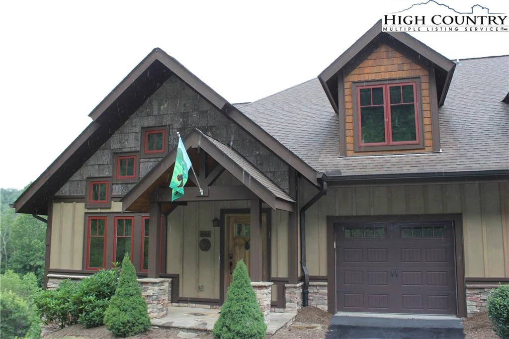 Image number 1 for the current listing