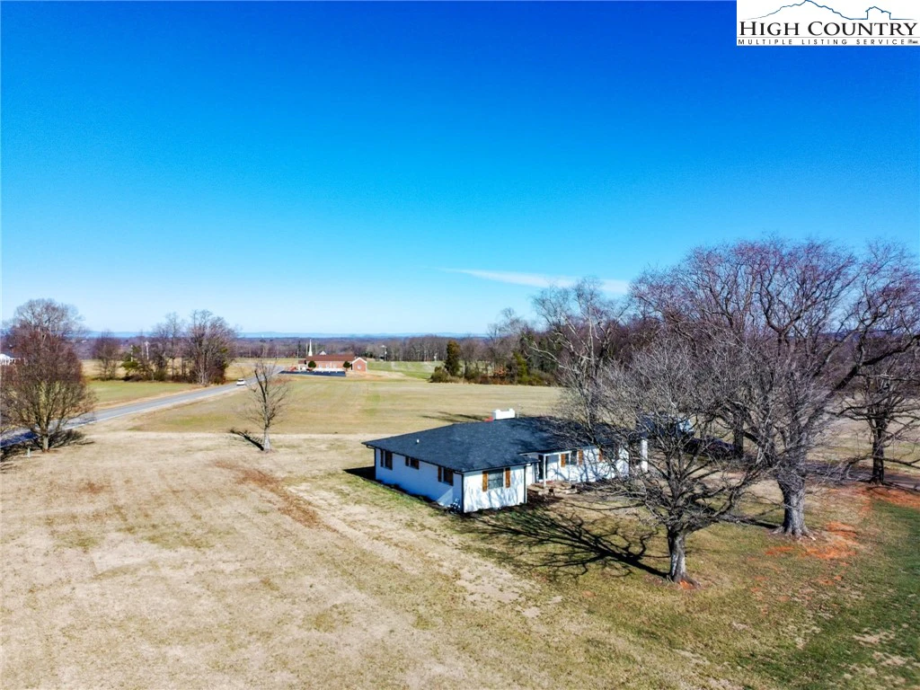Image number 20 for the current listing