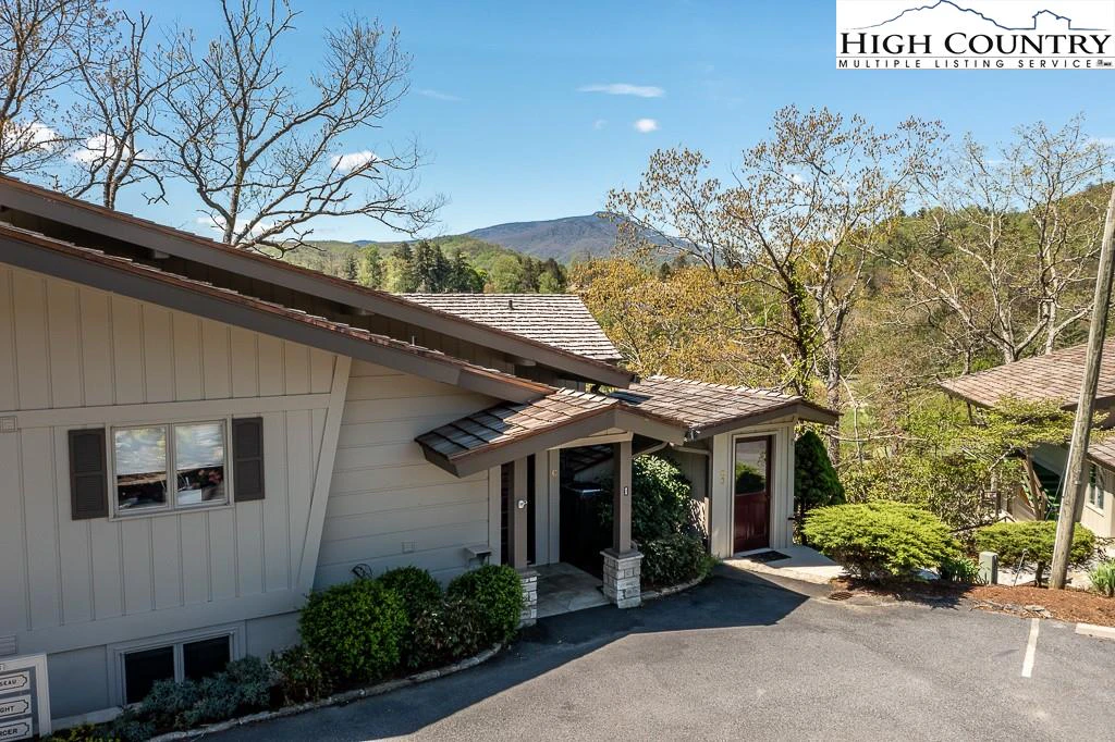 Image number 18 for the current listing