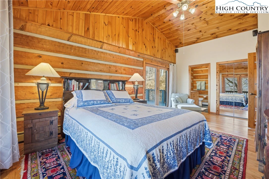Image number 3 for the current listing