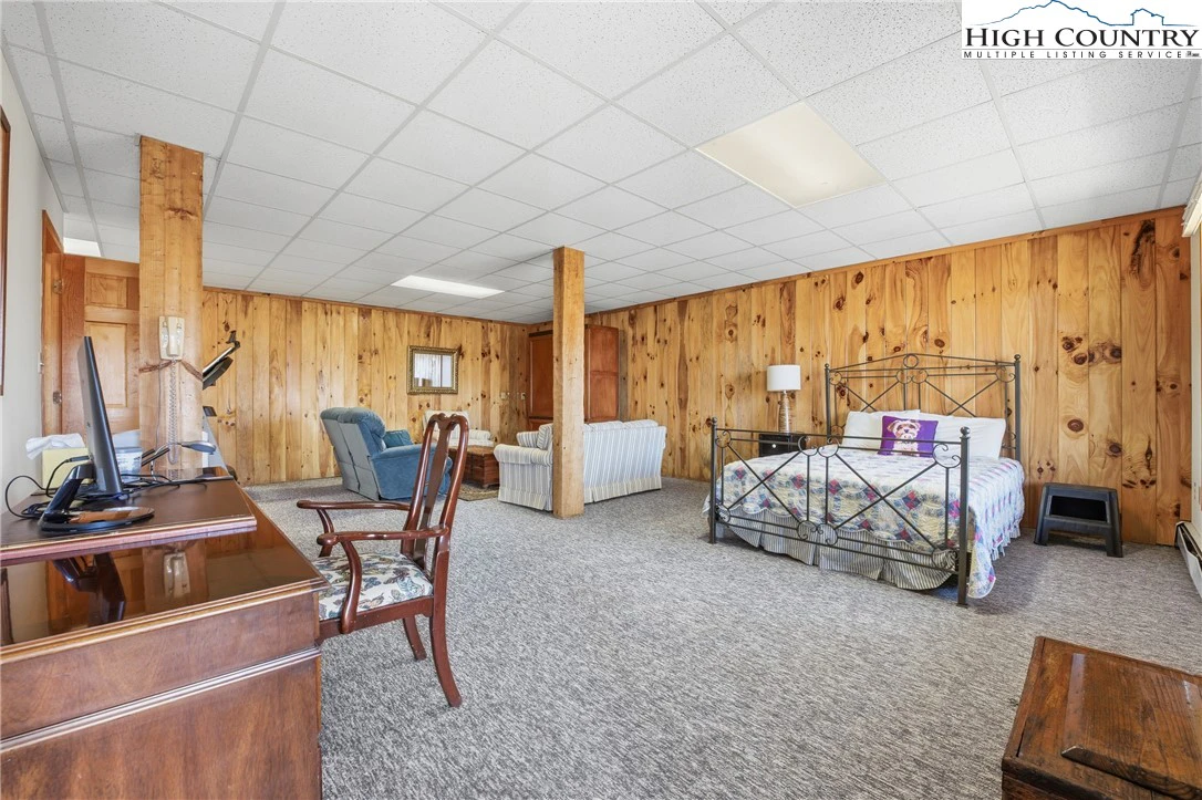 Image number 12 for the current listing