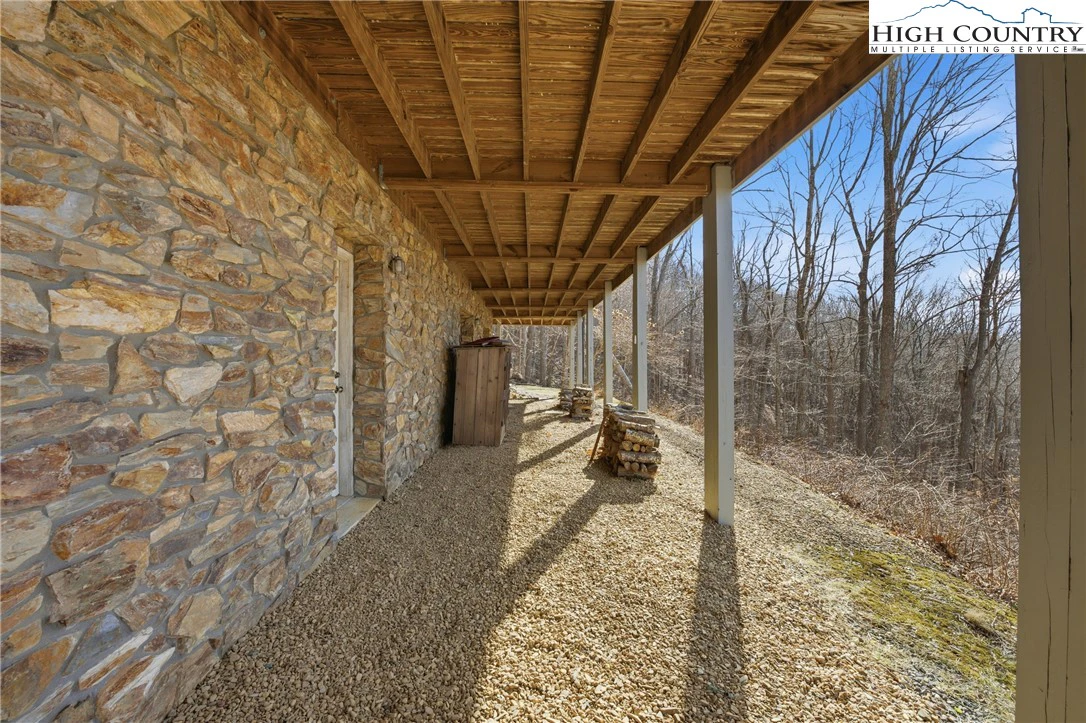 Image number 22 for the current listing