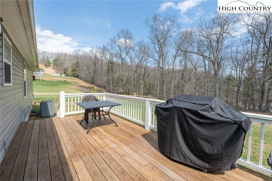 Image number 9 for the current listing