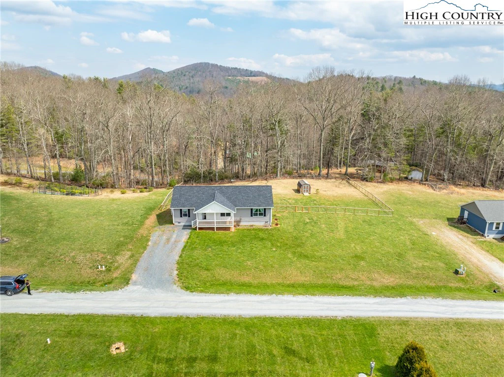 Image number 14 for the current listing