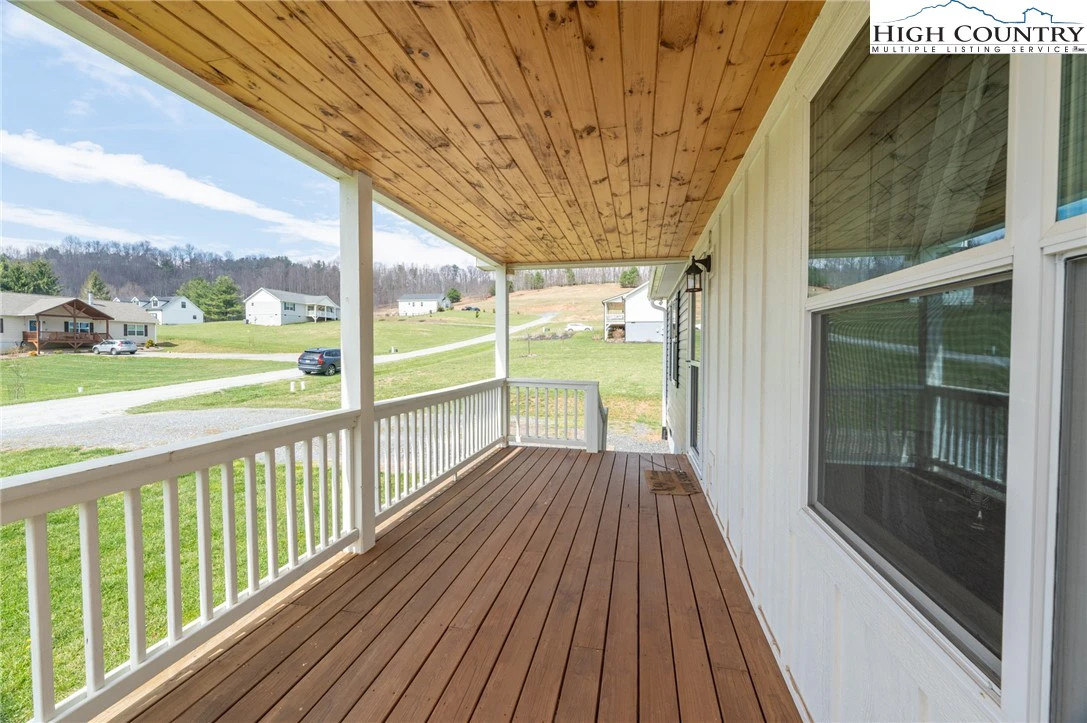 Image number 5 for the current listing