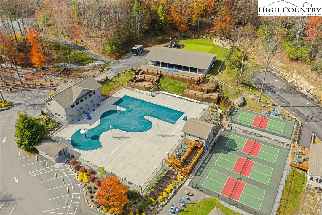 Image number 9 for the current listing