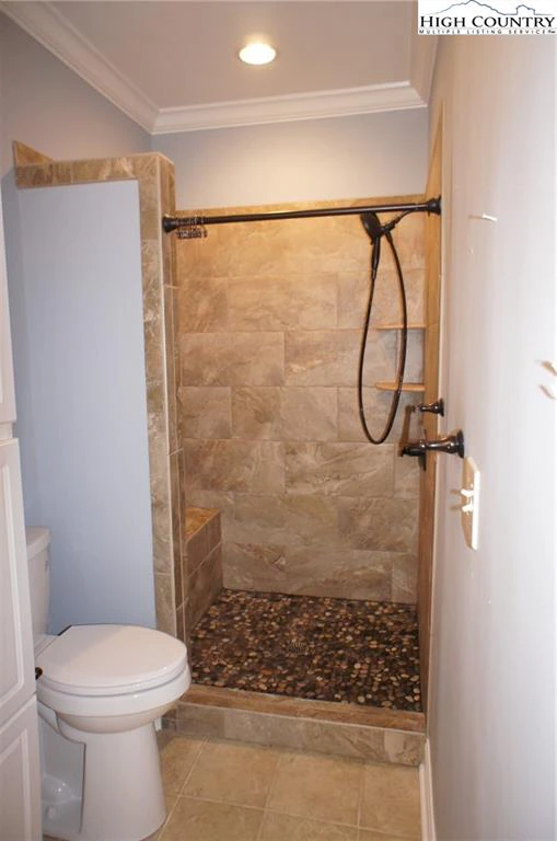 Image number 2 for the current listing