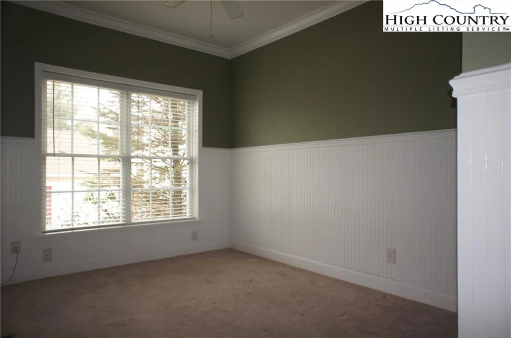 Image number 16 for the current listing