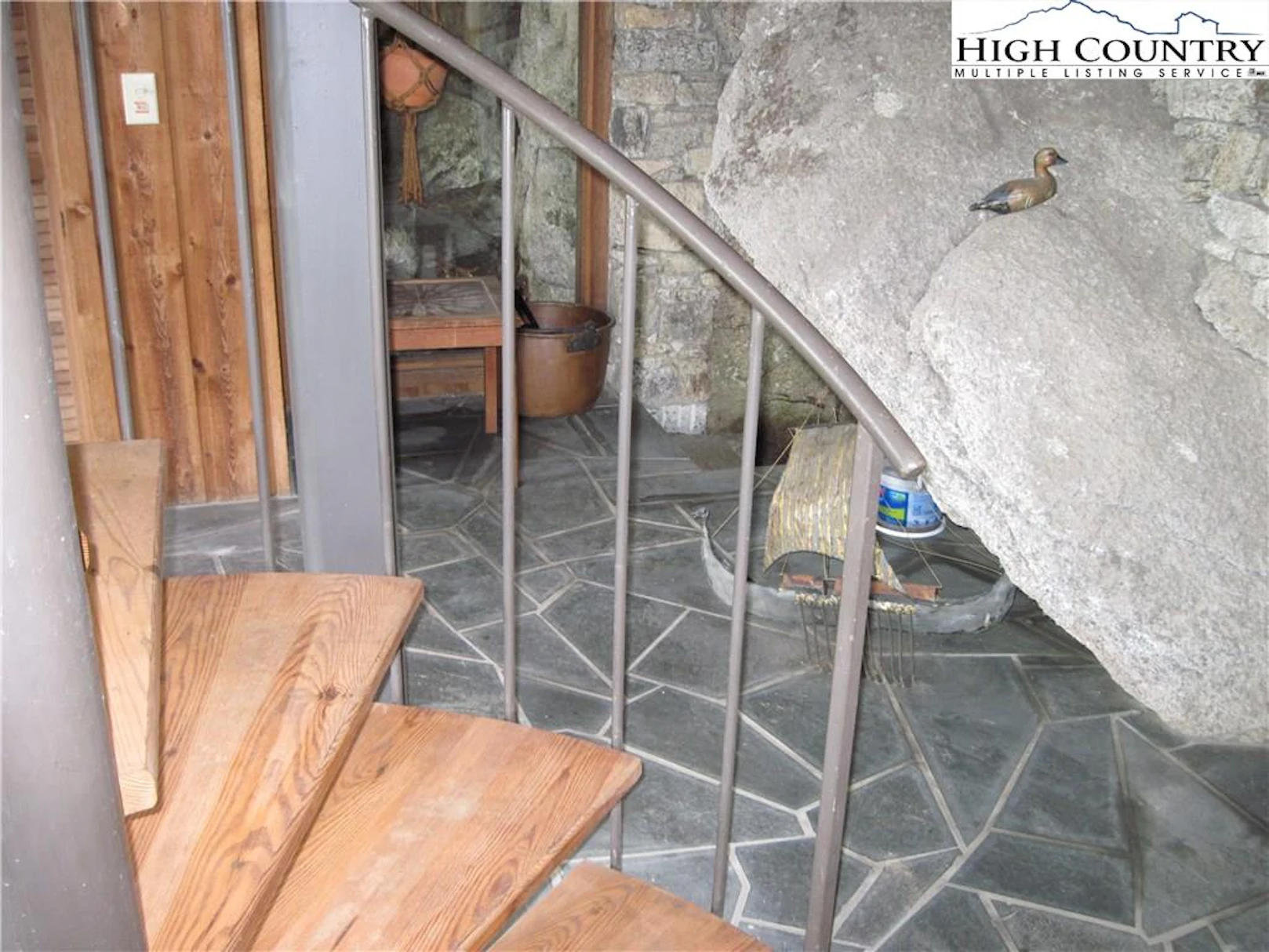 Image number 7 for the current listing