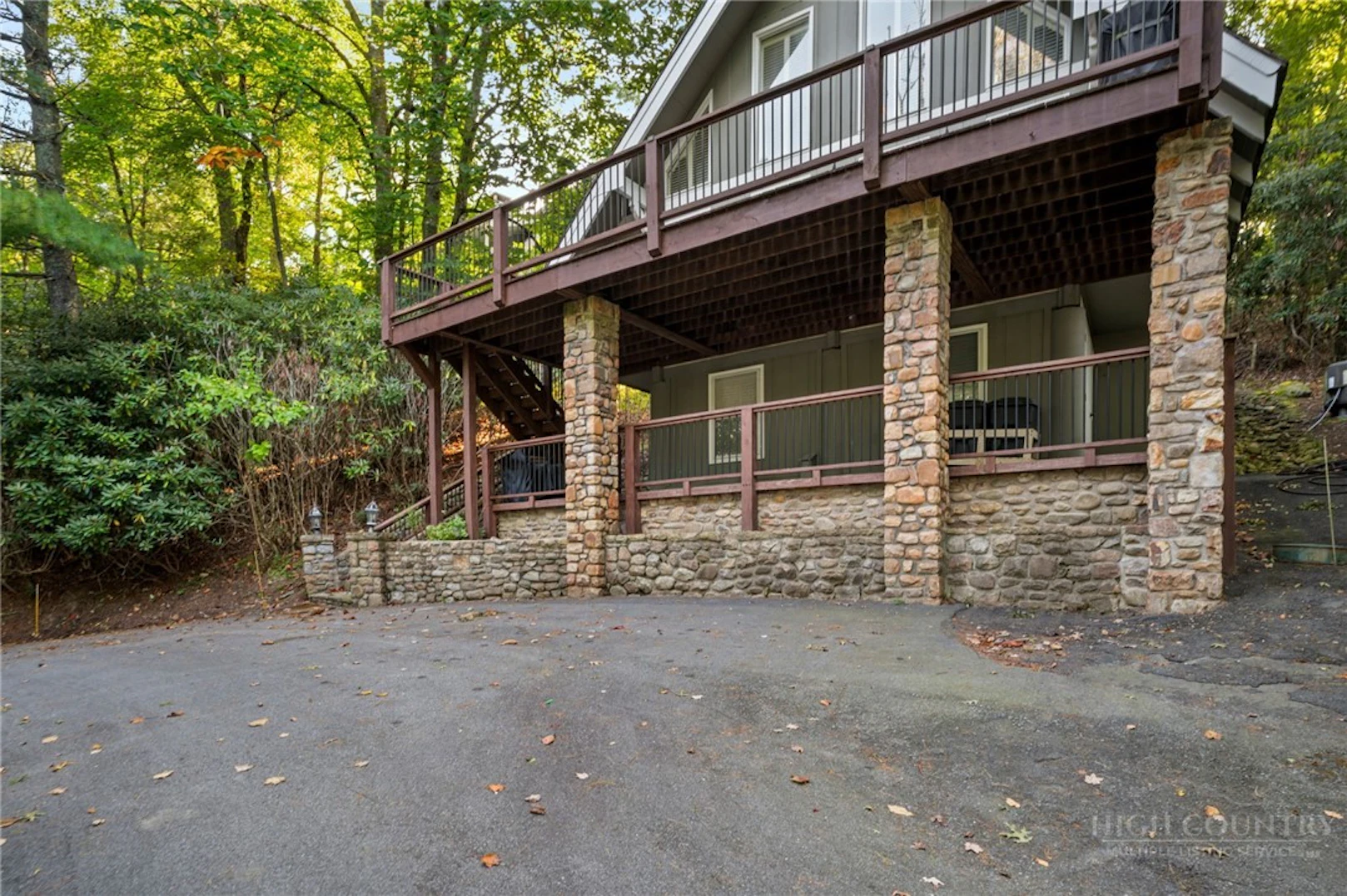 Image number 3 for the current listing