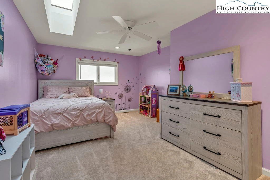 Image number 6 for the current listing