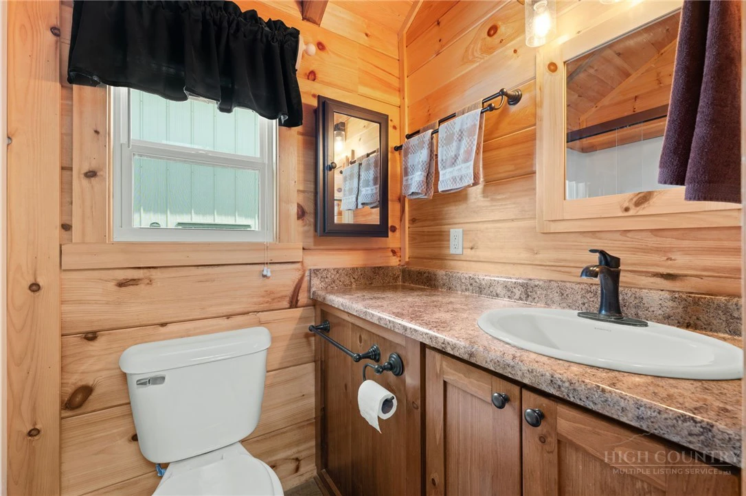 Image number 11 for the current listing