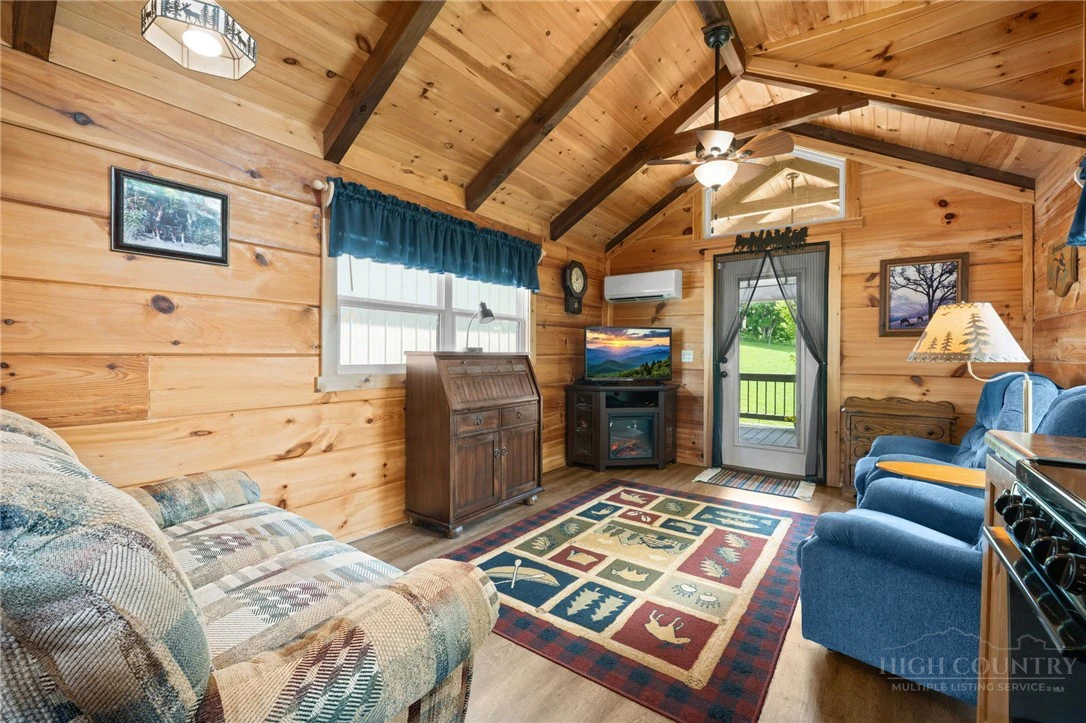 Image number 7 for the current listing