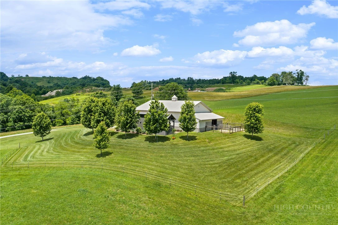 Image number 3 for the current listing