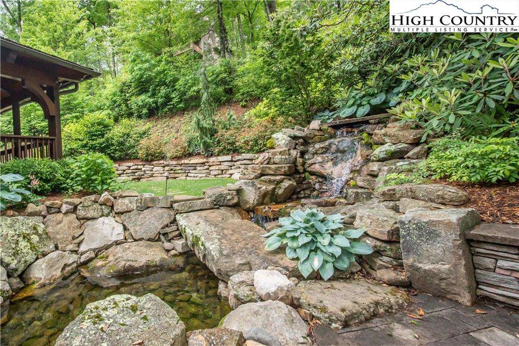 Image number 17 for the current listing