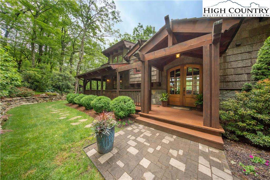 Image number 31 for the current listing