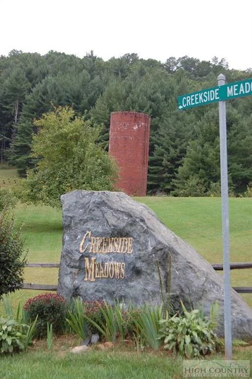 Image number 11 for the current listing