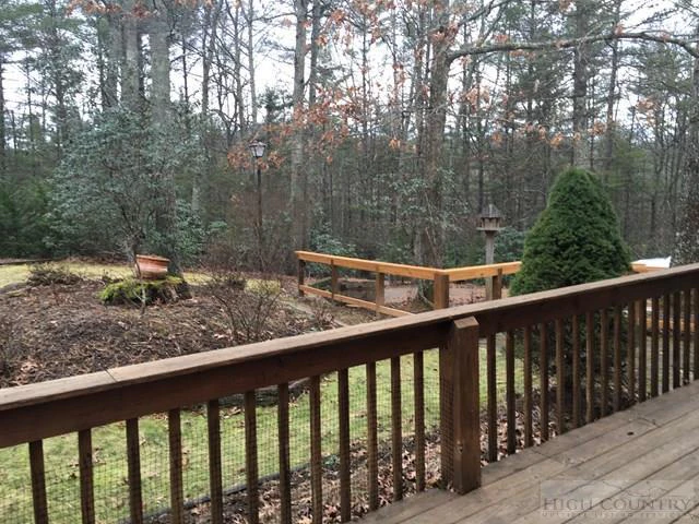 Image number 14 for the current listing