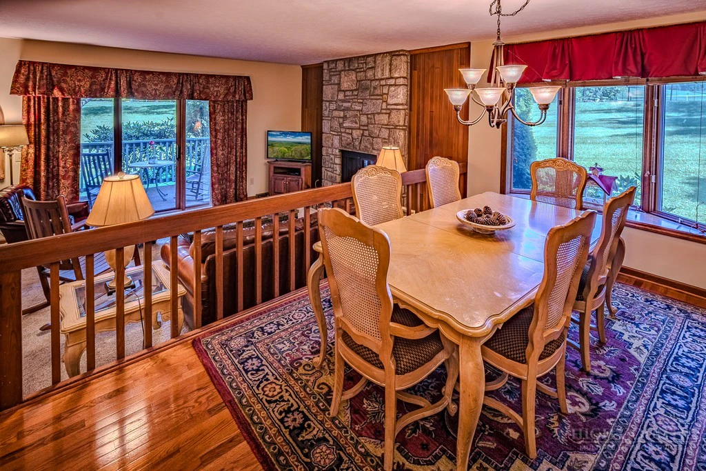Image number 4 for the current listing