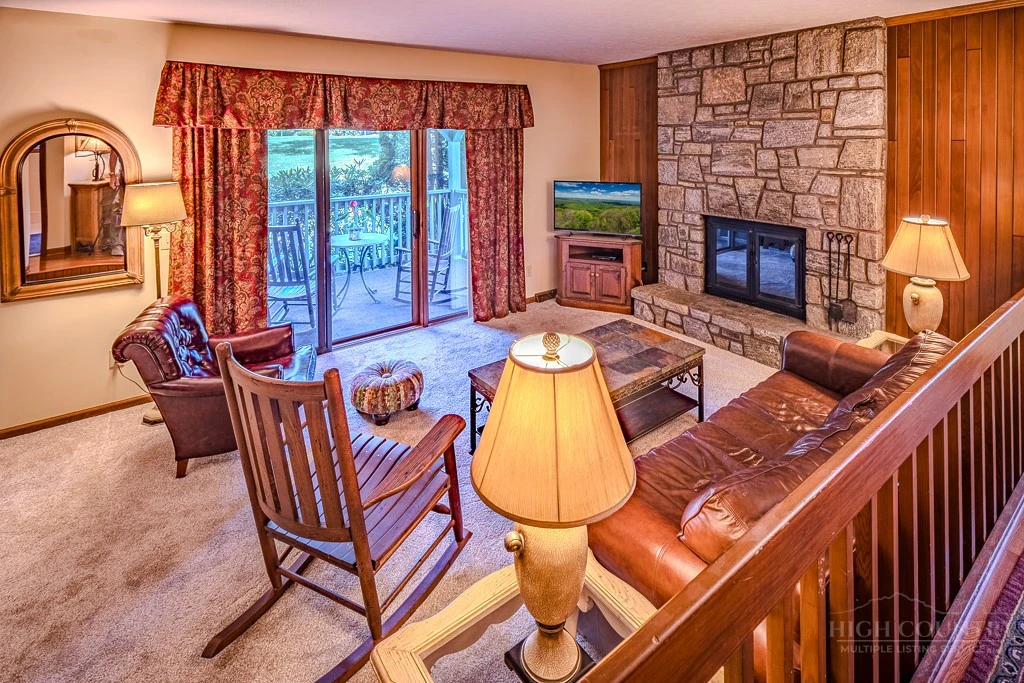 Image number 5 for the current listing