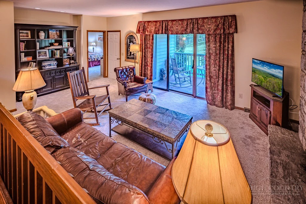 Image number 7 for the current listing