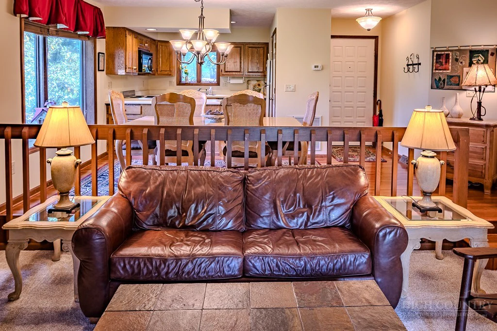 Image number 9 for the current listing