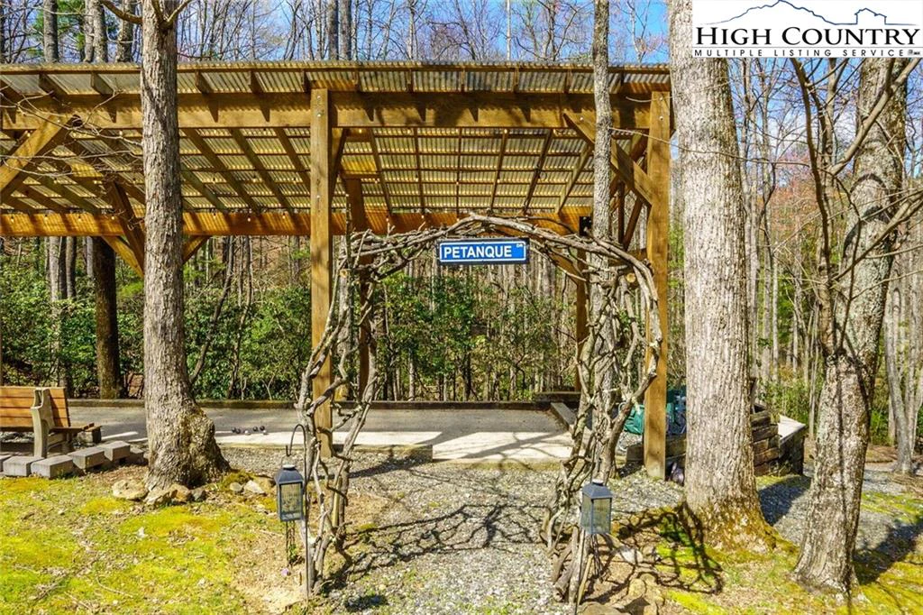 Image number 20 for the current listing