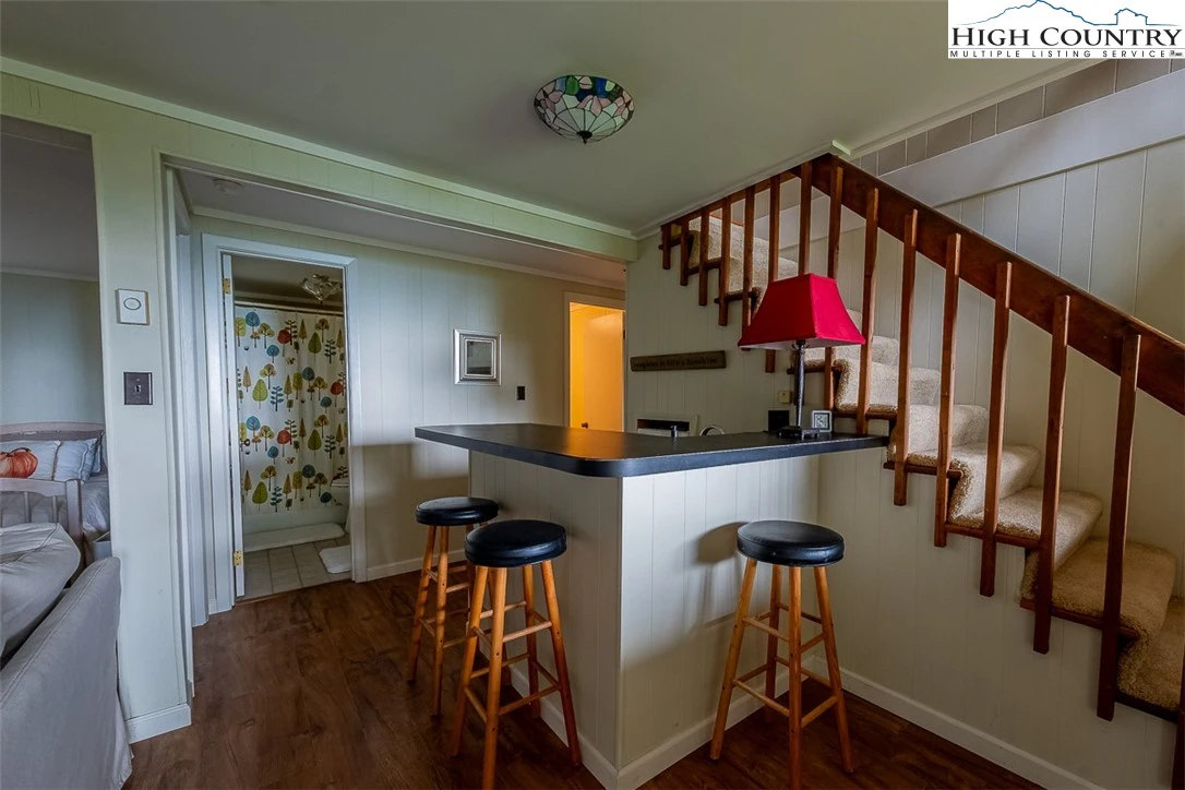 Image number 12 for the current listing